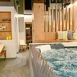 Ari Apartment