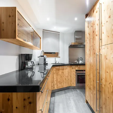 Ari Apartment *